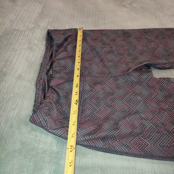 Pro Player Leggings Razzle and Dazzle Geometric Design Wicking Phone Pocket - Picture 8 of 14